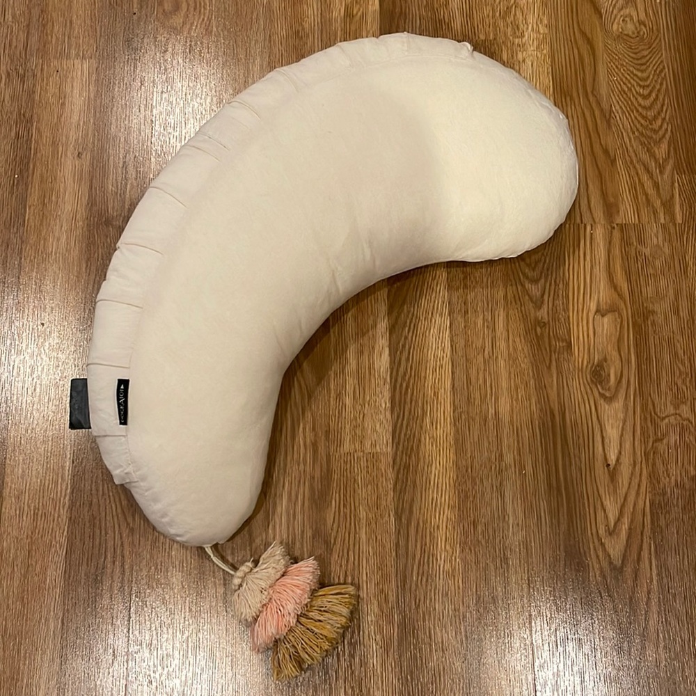 La Maman Wedge - Nursing Pillow